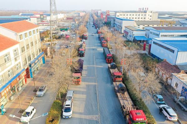 10万吨!河南zoty中欧·(中国)体育官方网站钢材陆续到货